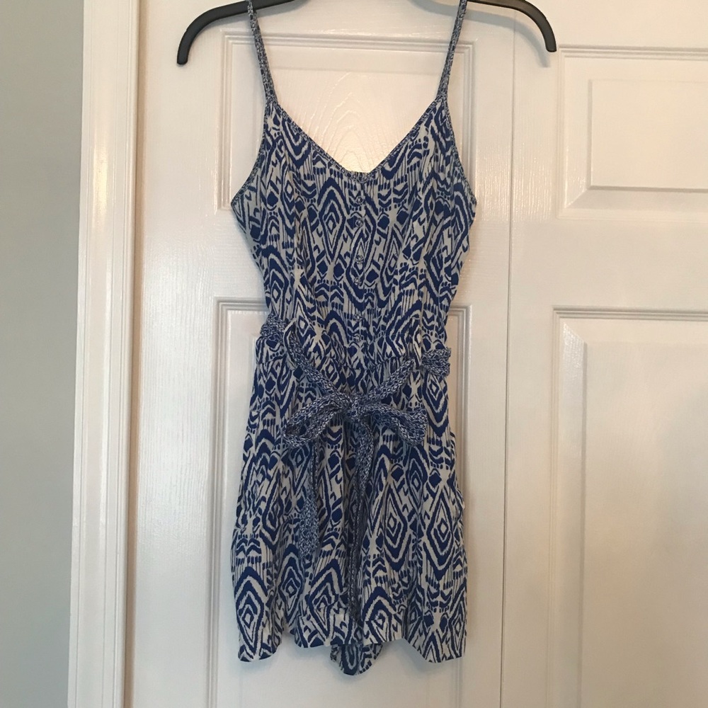 American Eagle Outfitters Blue and White Print Romper Size XS